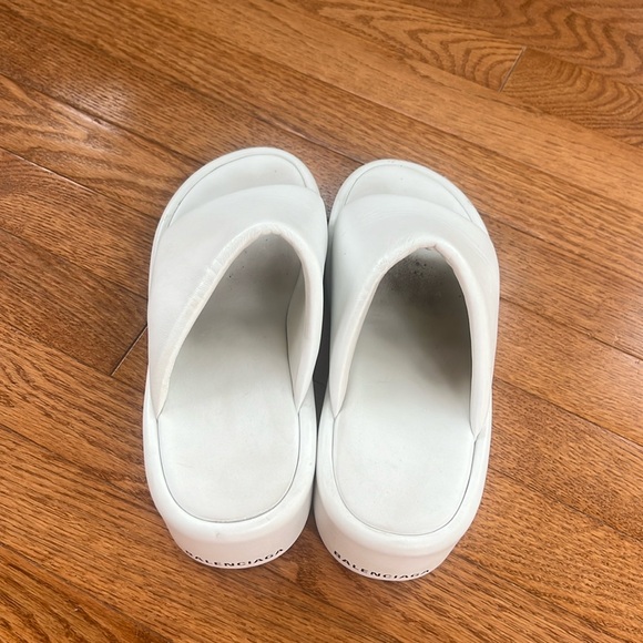 Balenciaga Slide - Picture 5 of 7
